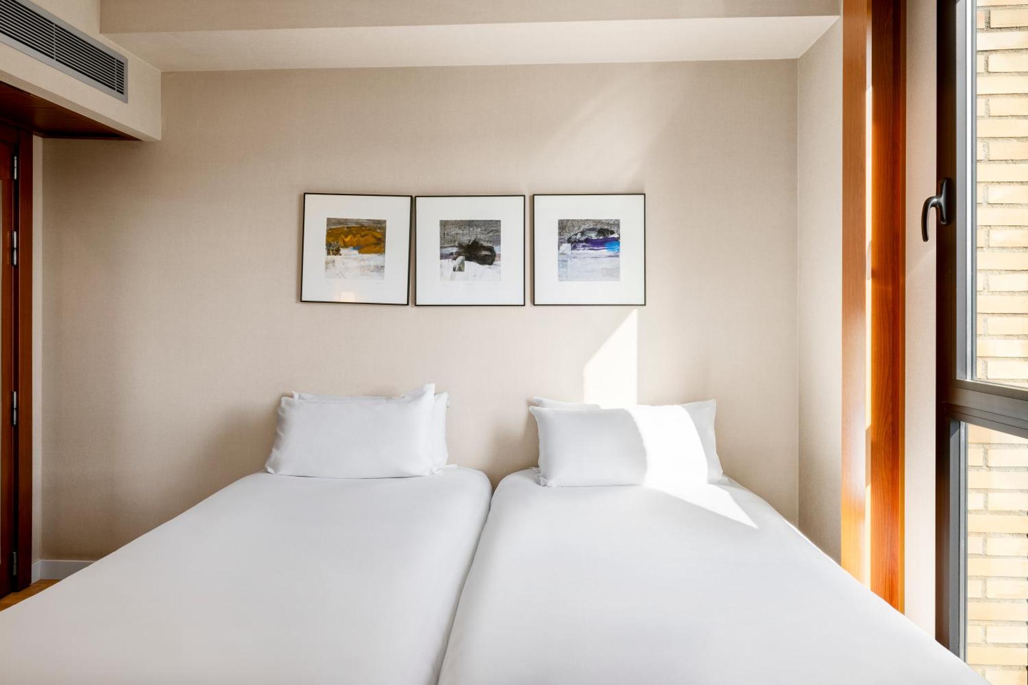 B&B Hotel Zaragoza Los Enlaces Estacion Экстерьер фото
