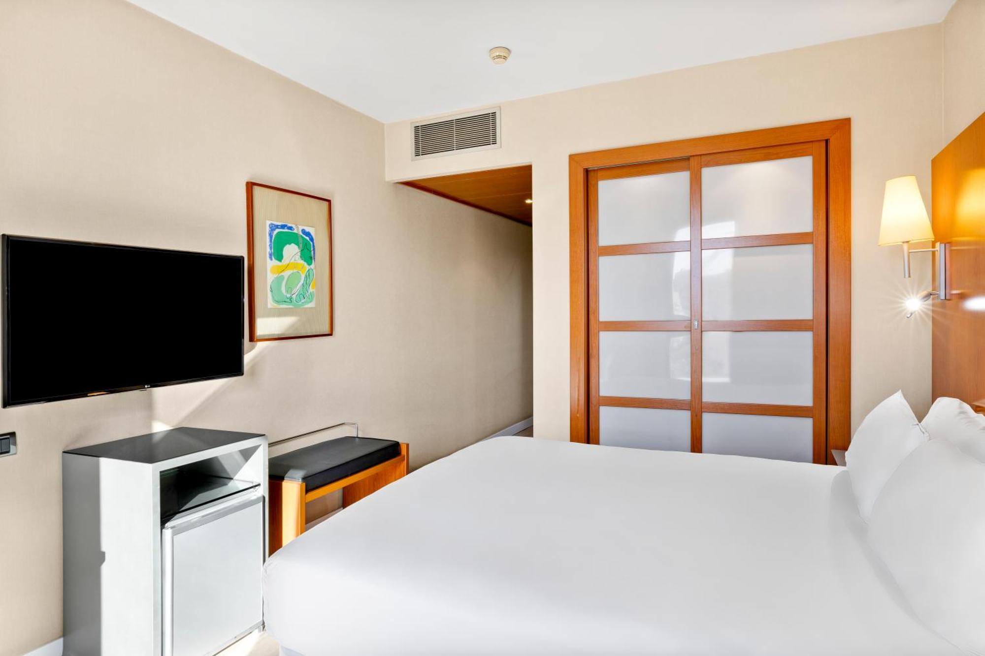 B&B Hotel Zaragoza Los Enlaces Estacion Экстерьер фото
